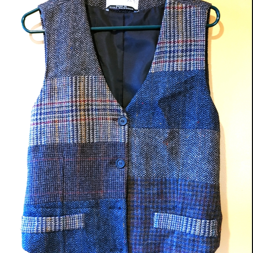 International Scene vest